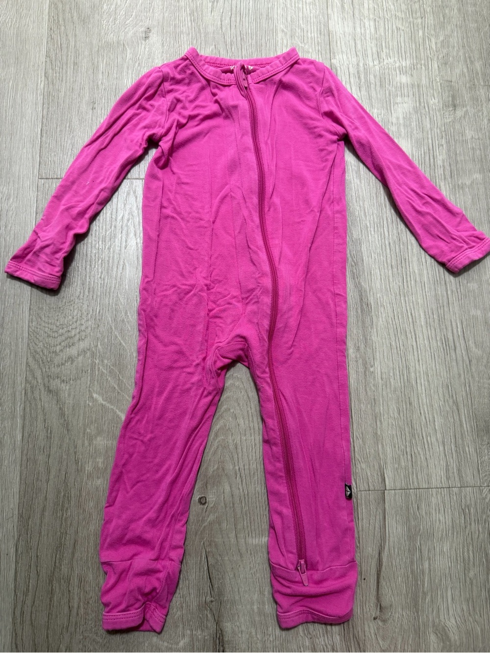 Kyte Baby Zippered Romper in Raspberry size 12-18M